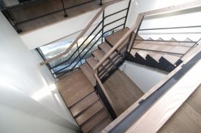 Stairs - Современная лестница в поселке Европейский.