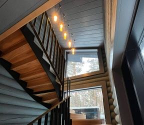 Лестницы - Современная лестница в деревянном доме.
